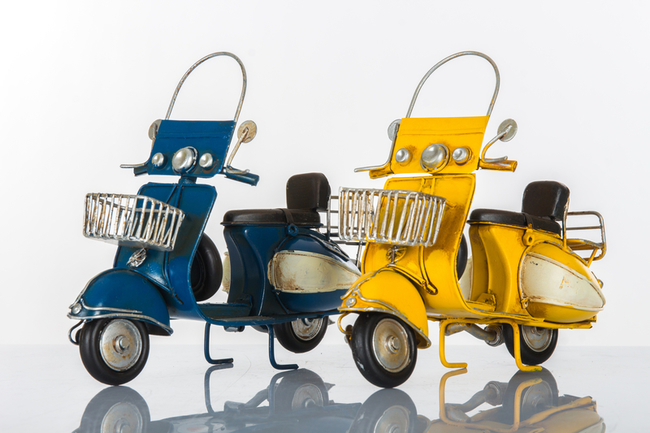 Regali e Bomboniere - Prodotti - Cuorematto SOLIDALE - SCOOTER 2 COLORI ASSORTITI 17X14 CM