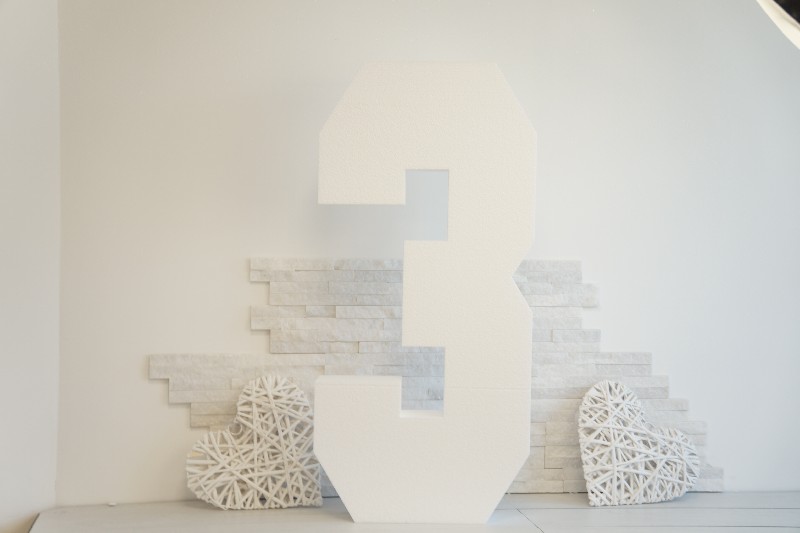 Regali e Bomboniere - Prodotti - Numeri Polistirolo - NUMERO TRE  NEUTRO 100CM POLISTIROLO SPESSORE 10CM