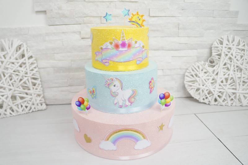 Torte Scenografiche - Torta Scenografica Unicorno 3 Piani 30x30cm - Dolci  Ricordi Bomboniere - Dettaglio prodotto