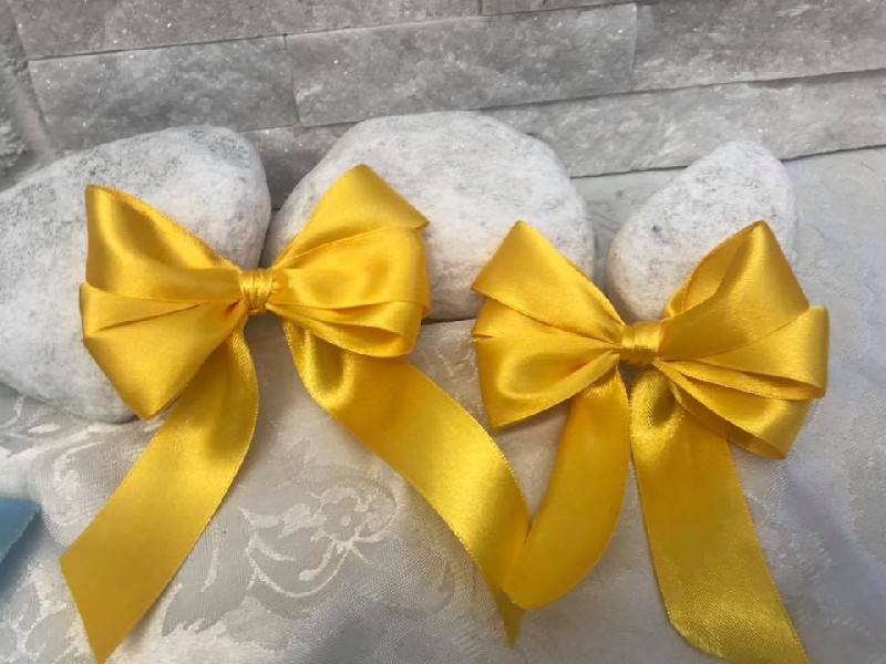 Regali e Bomboniere - Prodotti - FIOCCHI PRONTI RASO - FIOCCO IN RASO GIALLO GRANDE 10 CM CIRCA