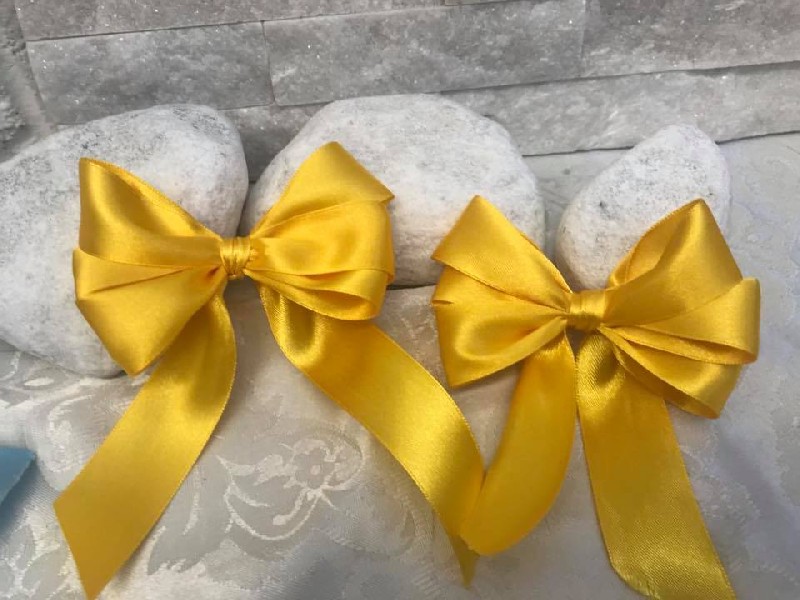 Regali e Bomboniere - Prodotti - FIOCCHI PRONTI RASO - FIOCCO IN RASO GIALLO PICCOLO 6 CM CIRCA