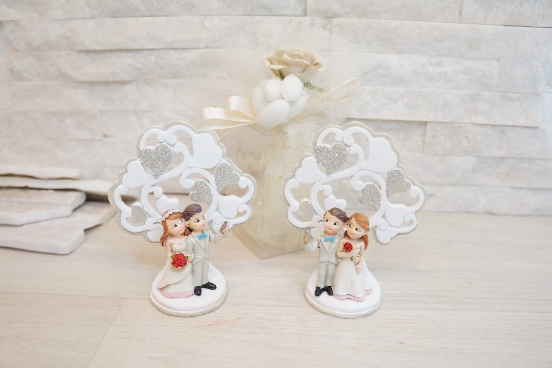 Regali e Bomboniere - Prodotti - Coppie Sposi Fidanzati  - ALBERO CON SPOSI SELFI ASSORTITO 12X5,5CM CON BOX 