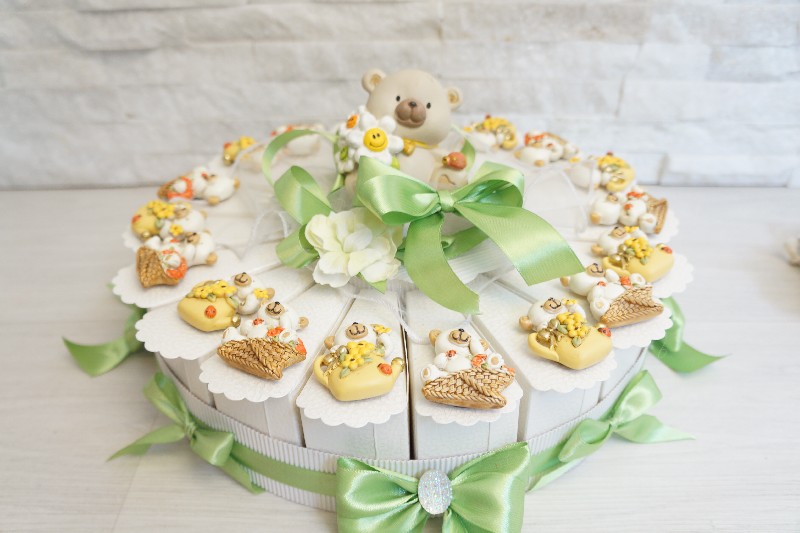 Regali e Bomboniere - Prodotti - Torta Bomboniera - MAGNETE ORSETTO DEI FIORI RESINA 5CM 