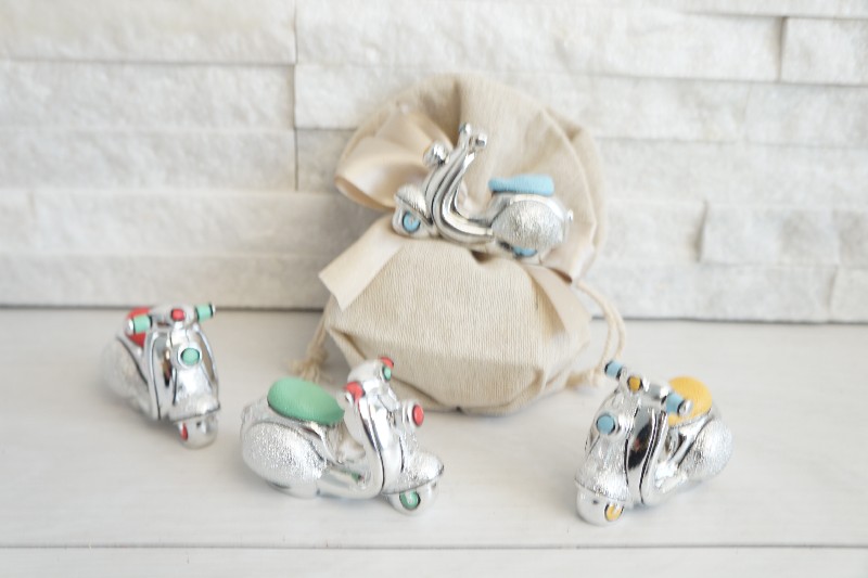 Regali e Bomboniere - Prodotti - Matrimonio - FLASH SCOOTER 6CM RESINA ARGENTO E COLORE ASSORTITI