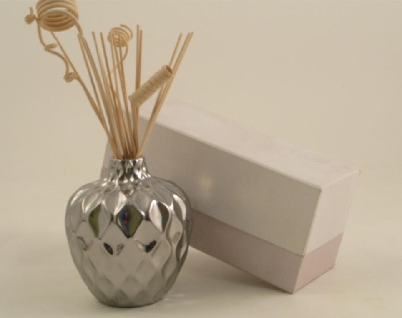 Regali e Bomboniere - Prodotti - Profumatori - PROFUMATORE ROMBI ARGENTO MEDIO H11X9CM