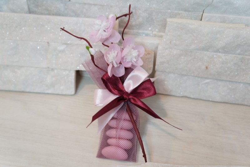 Regali e Bomboniere - Prodotti - SEGNAPOSTO  - SEGNAPOSTO CONFETTI E FIOR DI PESCO 15CM 
