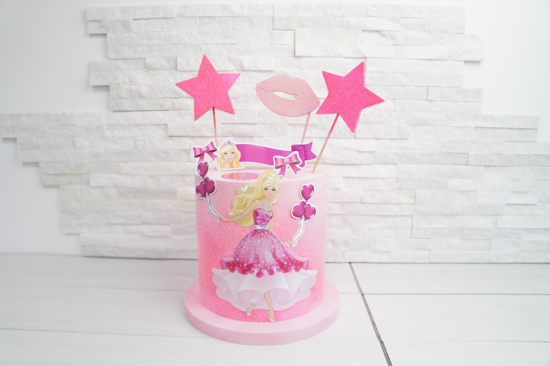 Regali e Bomboniere - Prodotti - TORTE SCENOGRAFICHE  - TORTA DI BARBIE H30 PI APPLICAZIONI POLISTIROLO SCENOGRAFICO 