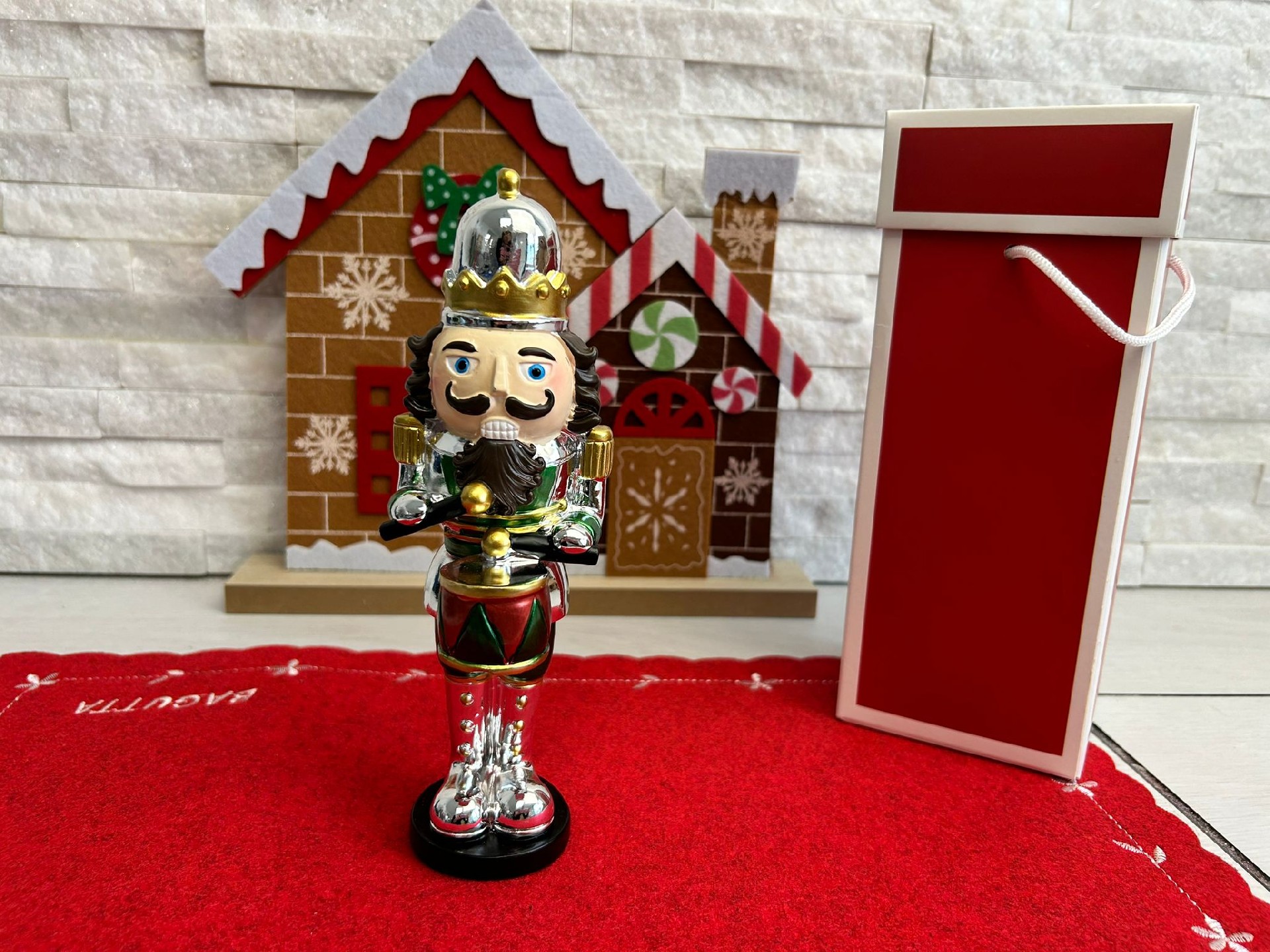 Regali e Bomboniere - Prodotti - Natale  - 20CM - SOLDATINO SCHIACCIANOCI CON TAMBURO VERDE - C/BOX