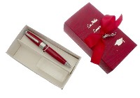 Regali e Bomboniere - Prodotti - Bomboniere Laurea - BOX LAUREA CON PENNA L.12CM con scatolina plastica porta confetti