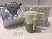 Regali e Bomboniere - Prodotti - Bomboniere Utili - CAFFE' MOKA ZUCCHERIERA H11CM CON BOX PORCELLANA