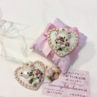 Regali e Bomboniere - Prodotti - Battesimo E Nascita - PLACCHETTA ORSO CUORE ROSA 5X4CM 