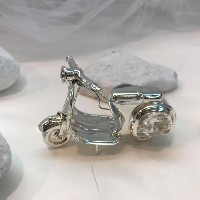 Regali e Bomboniere - Prodotti - Crystal Temptations - CRYSTAL TEMPLATIONS VESPA 7,5X4.5cm