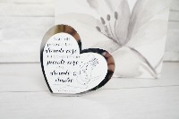Regali e Bomboniere - Prodotti - Claraluna -  CUORE CON COLOMBA COMUNIONE/CRESIMA 9X8.5X1 CON KIT ESSENZA E BOX
