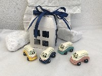 Regali e Bomboniere - Prodotti - OFFERTE DI GENNAIO - PULMINO SIMPATICO RESINA 6X3 CM ASS