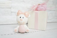 Regali e Bomboniere - Prodotti - Claraluna - ORSETTO ROSA GRANDE CON FIOCCO 8.2X6X5.7 CON BOX