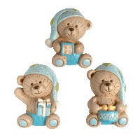 Regali e Bomboniere - Prodotti - Quadrifoglio  SOLIDALE - MAGNETE ORSETTO CIELO CON CAPPELLO 4,5CM ASSORTITO