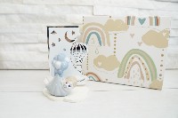Regali e Bomboniere - Prodotti - Claraluna - BEBE MASCHIO CON SUPPORTO H. 11,5CM CON BOX