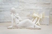 Regali e Bomboniere - Prodotti - MEMORY - MATERNIT SEDUTA 26X15CM POLVERE DI MARMO CON BOX