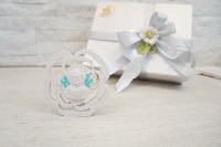 Regali e Bomboniere - Prodotti - Bomboniere Angeli - ICONA ANGELO ALI AZZURRE FIORE 9CM POLVERE DI MARMO CON BOX MADE IN ITALY