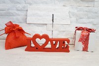 Regali e Bomboniere - Prodotti - Wedding Legno E FOREX - ROSSO SCRITTA LOVE CLIP H6CM LEGNO