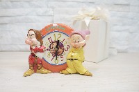 Regali e Bomboniere - Prodotti - Bomboniere Disney e cartoni - WD 7 NANI OROLOGIO DA TAVOLO PORC 12X10 C/A