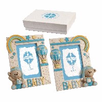 Regali e Bomboniere - Prodotti - Quadrifoglio  SOLIDALE - PORTAFOTO CIELO ORSETTO CON CAPPELLO 17X20 CON BOX ASSORTITO