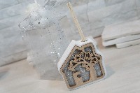Regali e Bomboniere - Prodotti - Profumatori - PROFUMATORE CASETTA CON ALBERO 9.7X3X9.5CM RESINA E LEGNO