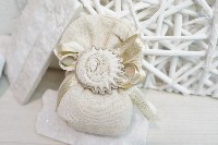 Regali e Bomboniere - Prodotti - Sacri - SOLE E LUNA PICCOLO maternit 4 CM IN MARMO DI CARRARA RICOMPOSTO LAVORATO A MANO SACCHETTINO NON INCLUSO