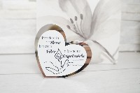 Regali e Bomboniere - Prodotti - Claraluna -  CUORE CON CANDELA COMUNIONE/CRESIMA 9X8.5X1 CON KIT ESSENZA E BOX