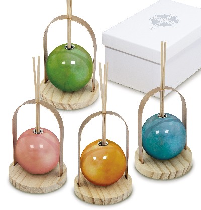 Regali e Bomboniere - Prodotti - Quadrifoglio  SOLIDALE - DIFFUSORE ARCO CON BOX 